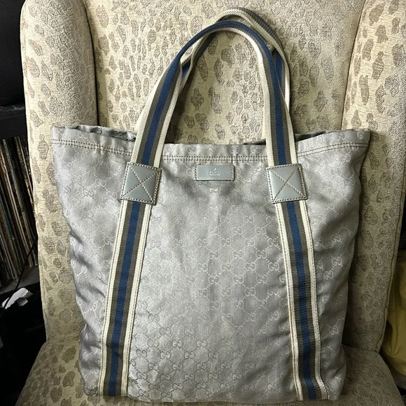 Gucci GG Silver Nylon open tote bag with green,blue,cream nylon stripes - Picture 4 of 17